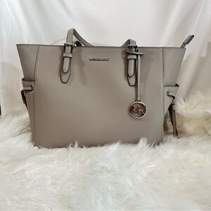 Michael Kors Gilly Tote New With Tag